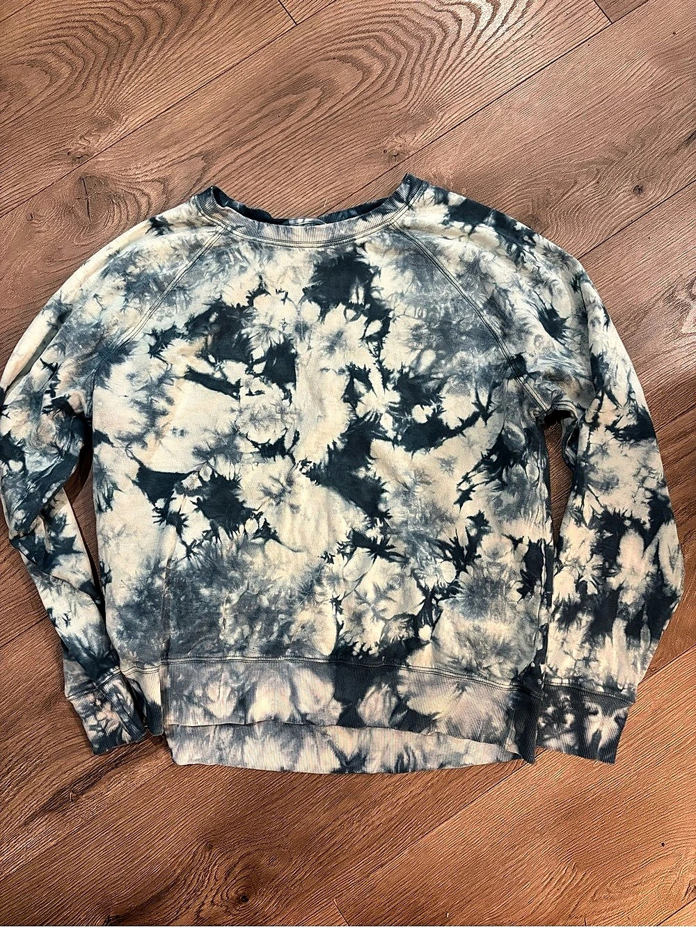 Athleta Sundown Crewneck Sweatshirt Tie-Dye Blue & Cream Medium